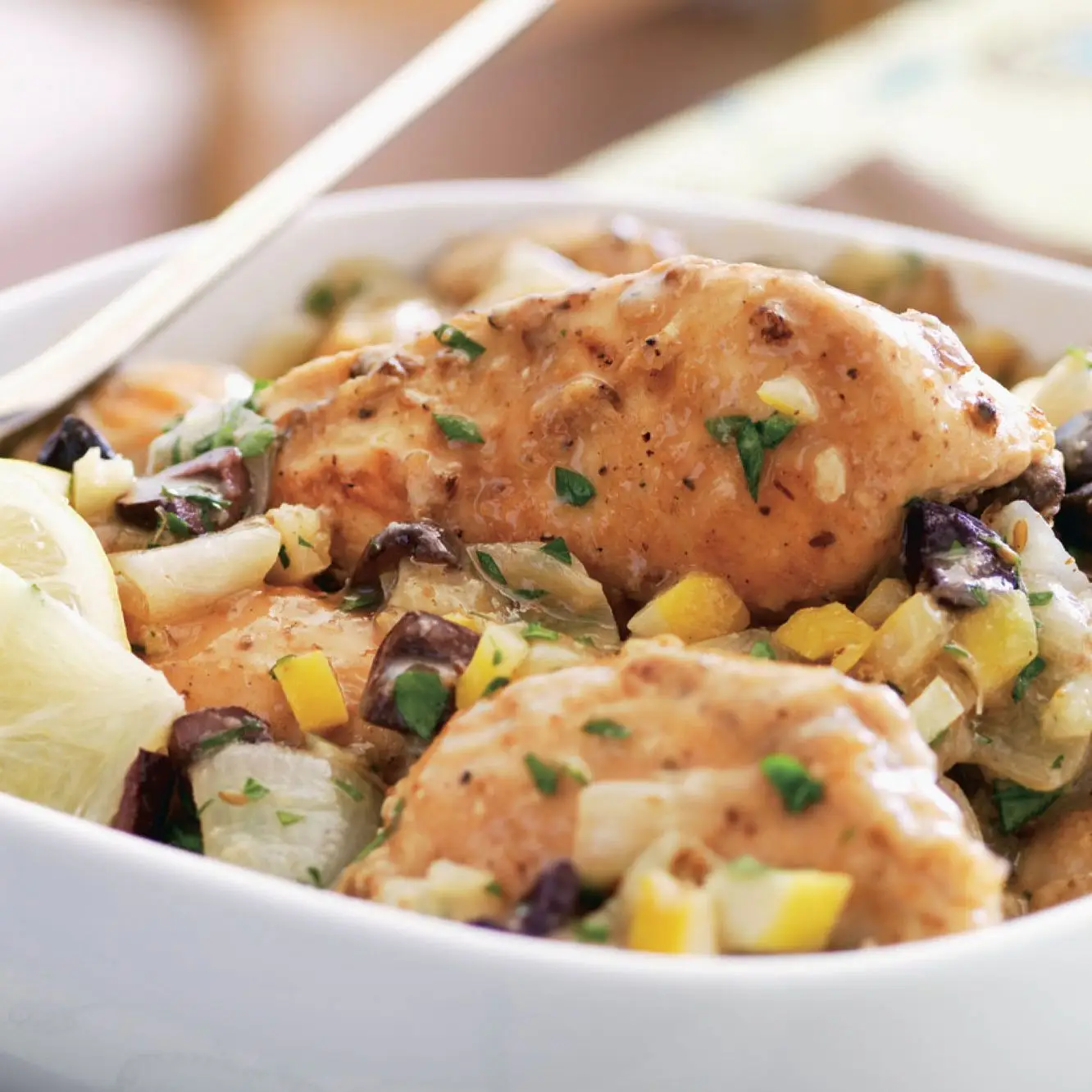 Coaquinheiro de frango Marrakech de barrakech com limão e azeitonas preservados