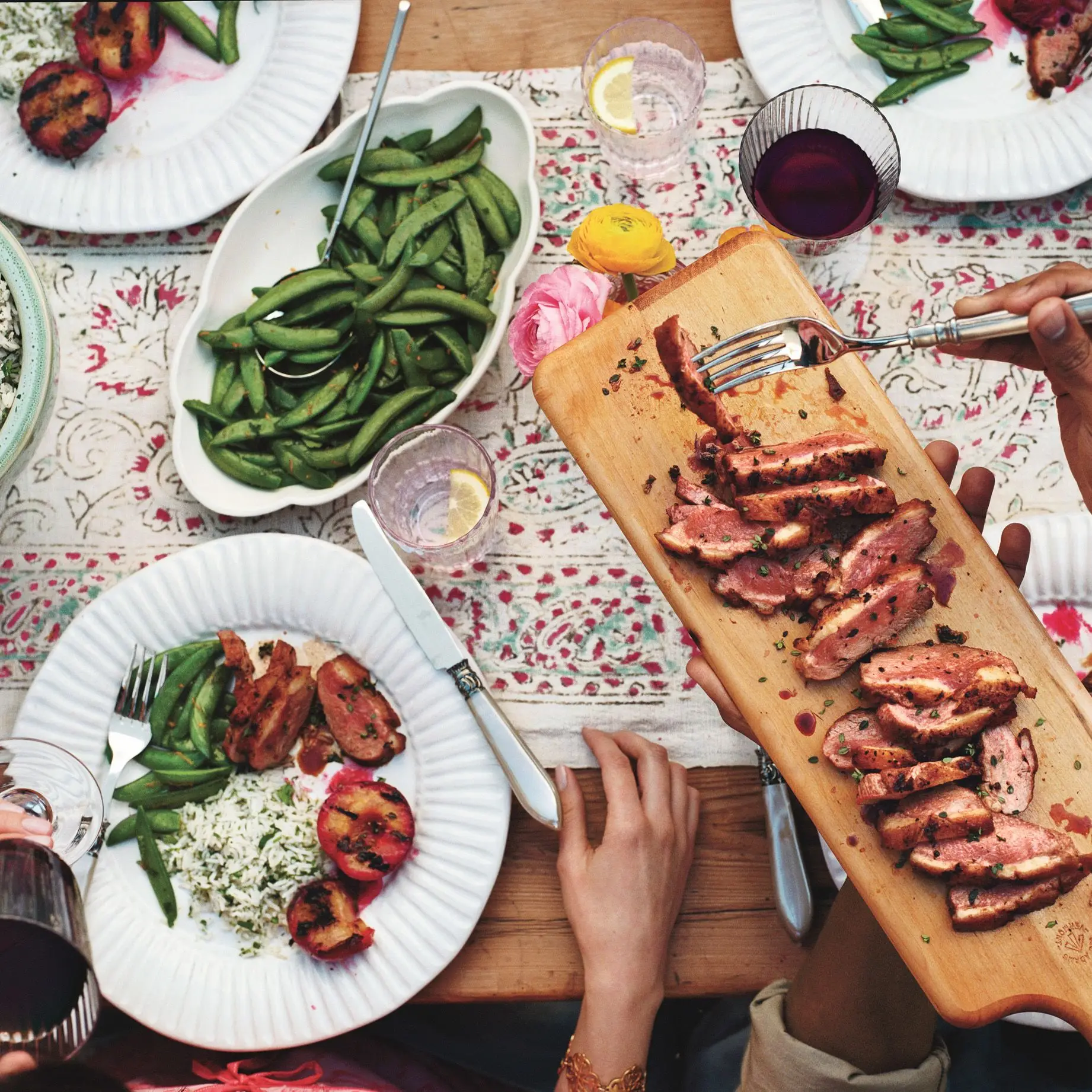 Ervilhas de açúcar com hortelã e laranja