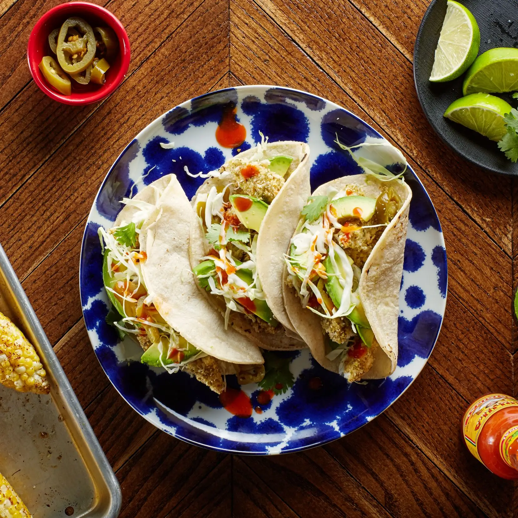 Tacos de peixe crocantes com chapas com milho de pimenta