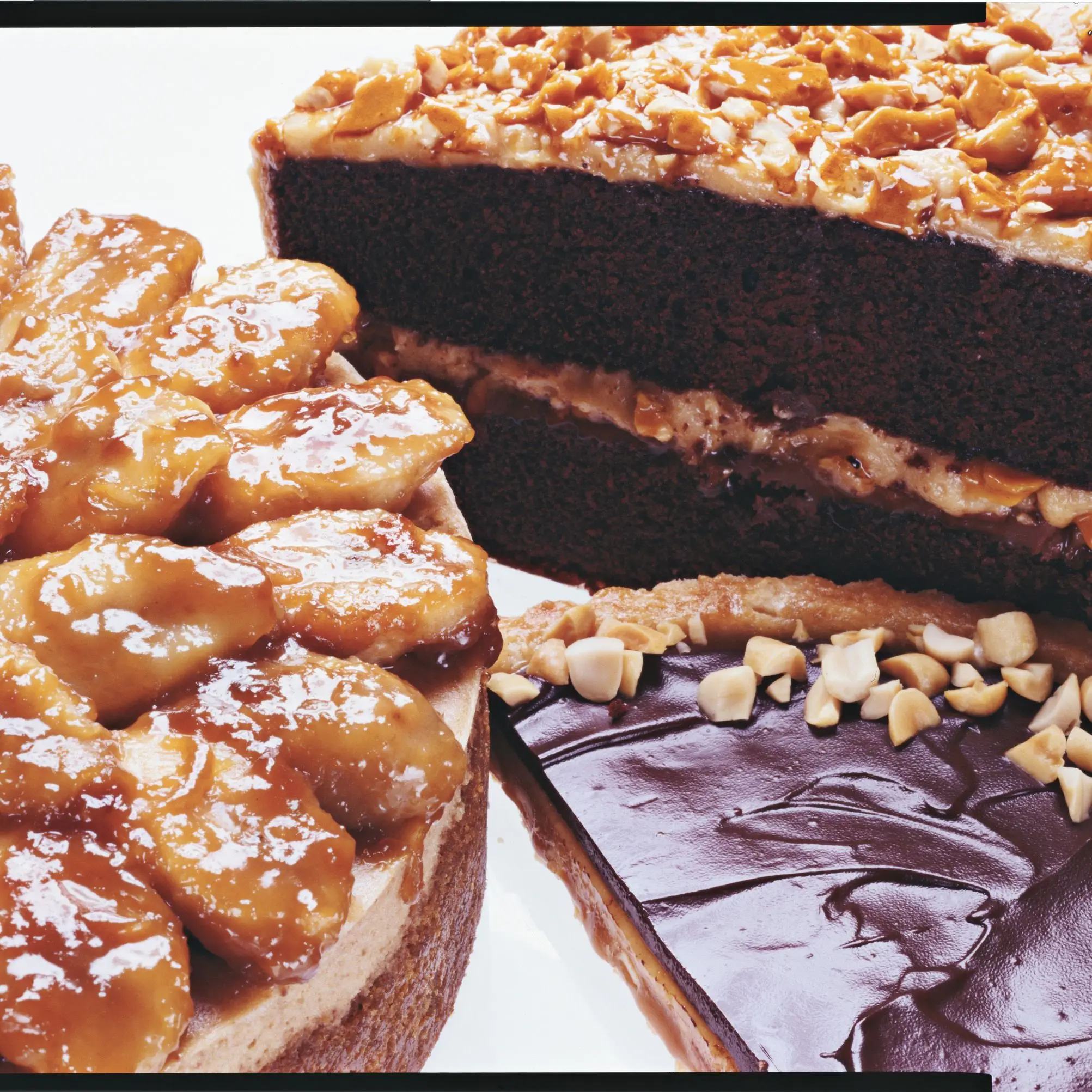 Tortinha de manteiga de amendoim com esmalte de ganache