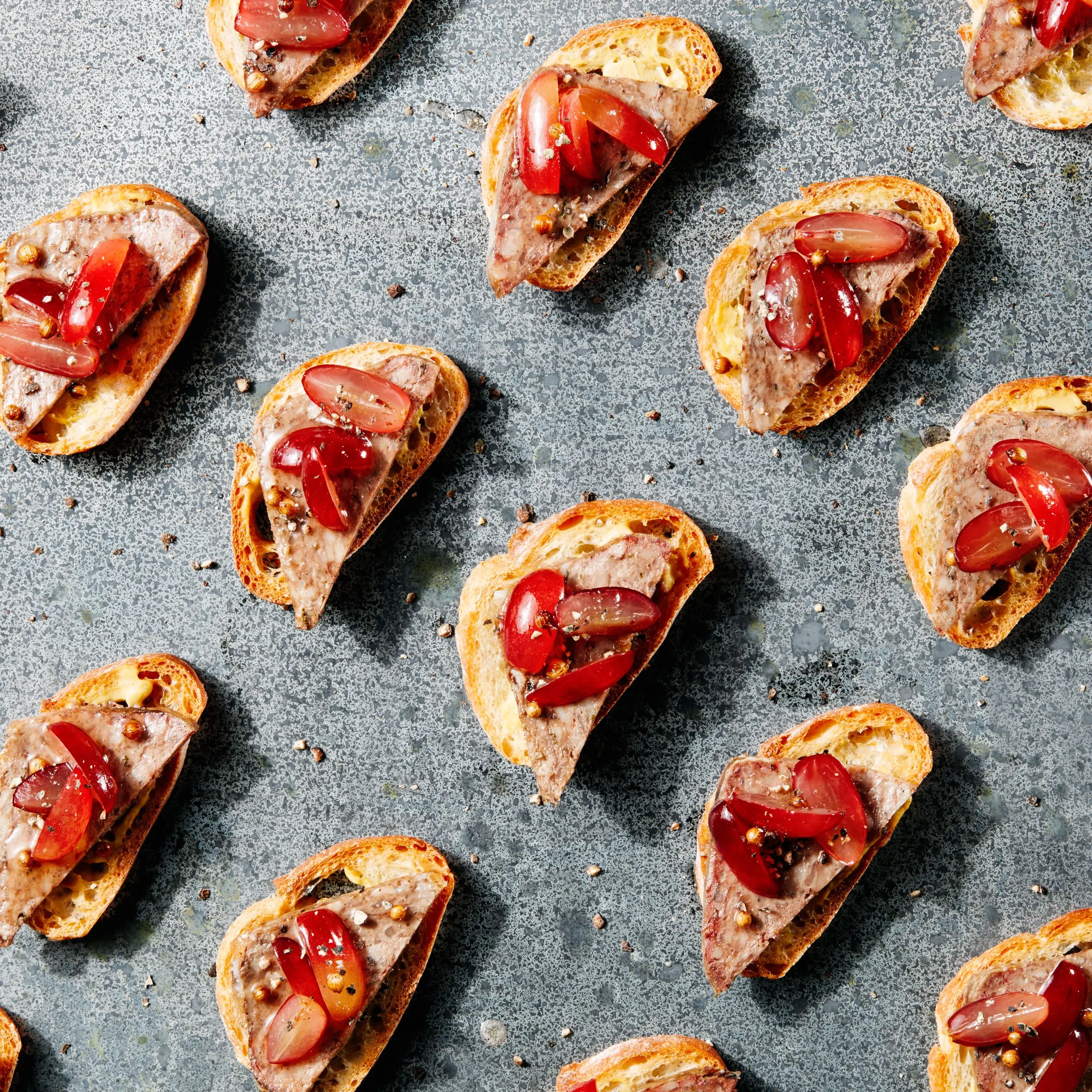 Mit konservativen Trauben auf den Boden einfügen