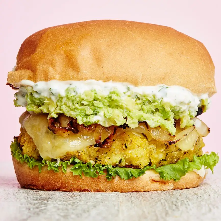 Wegetariańskie hamburgery z cukinią i kukurydzą