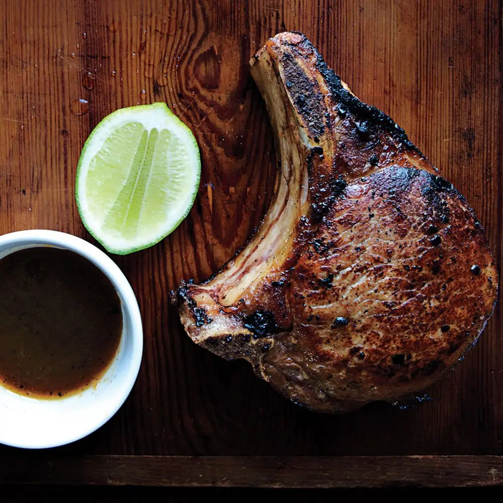 Costeleiros de porco vietnamitas