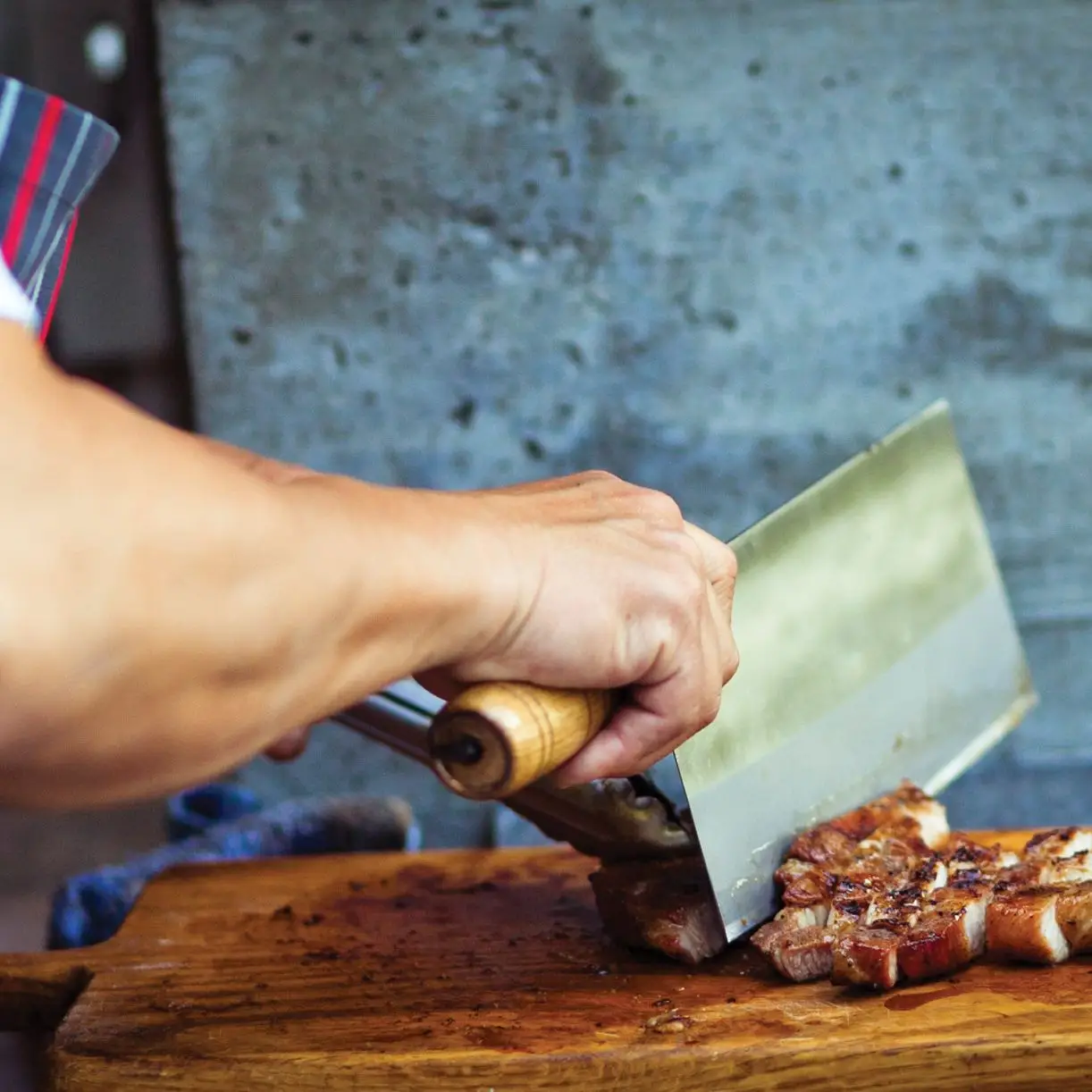 Costeleiros de porco grelhados com marinada doce de capim -limão