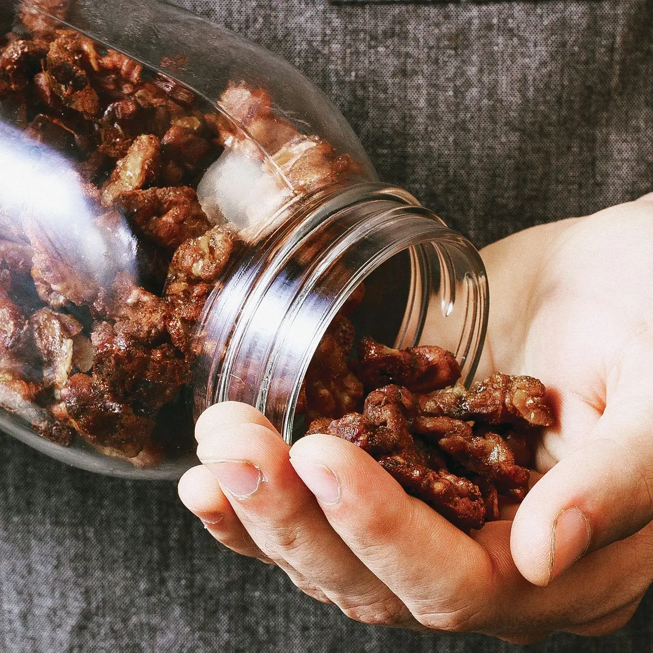 Nozes de mesquite de bordo crocantes