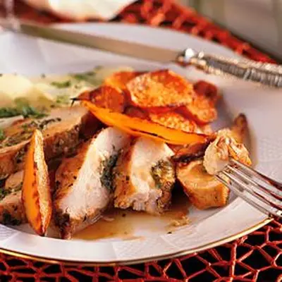 Frango repleto de goiaba com manga caramelizada