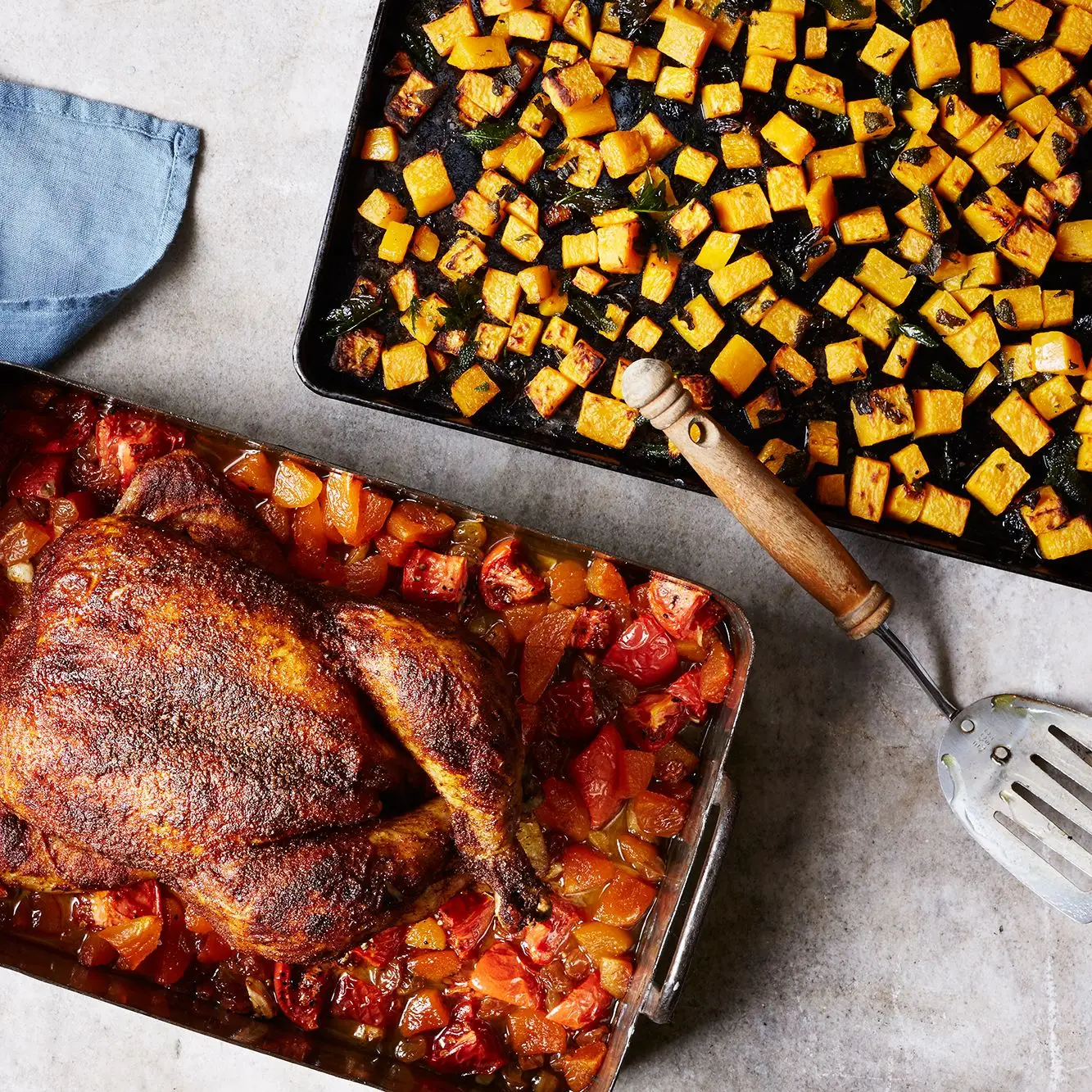 Frango de damasco assado com menta e speanet squash